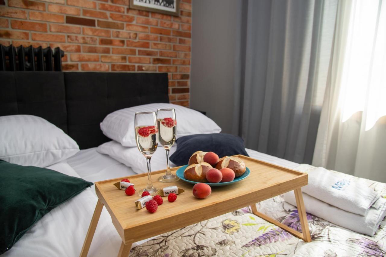 Maya'S Flats & Resorts 60 - Most Milosci Гданск Екстериор снимка