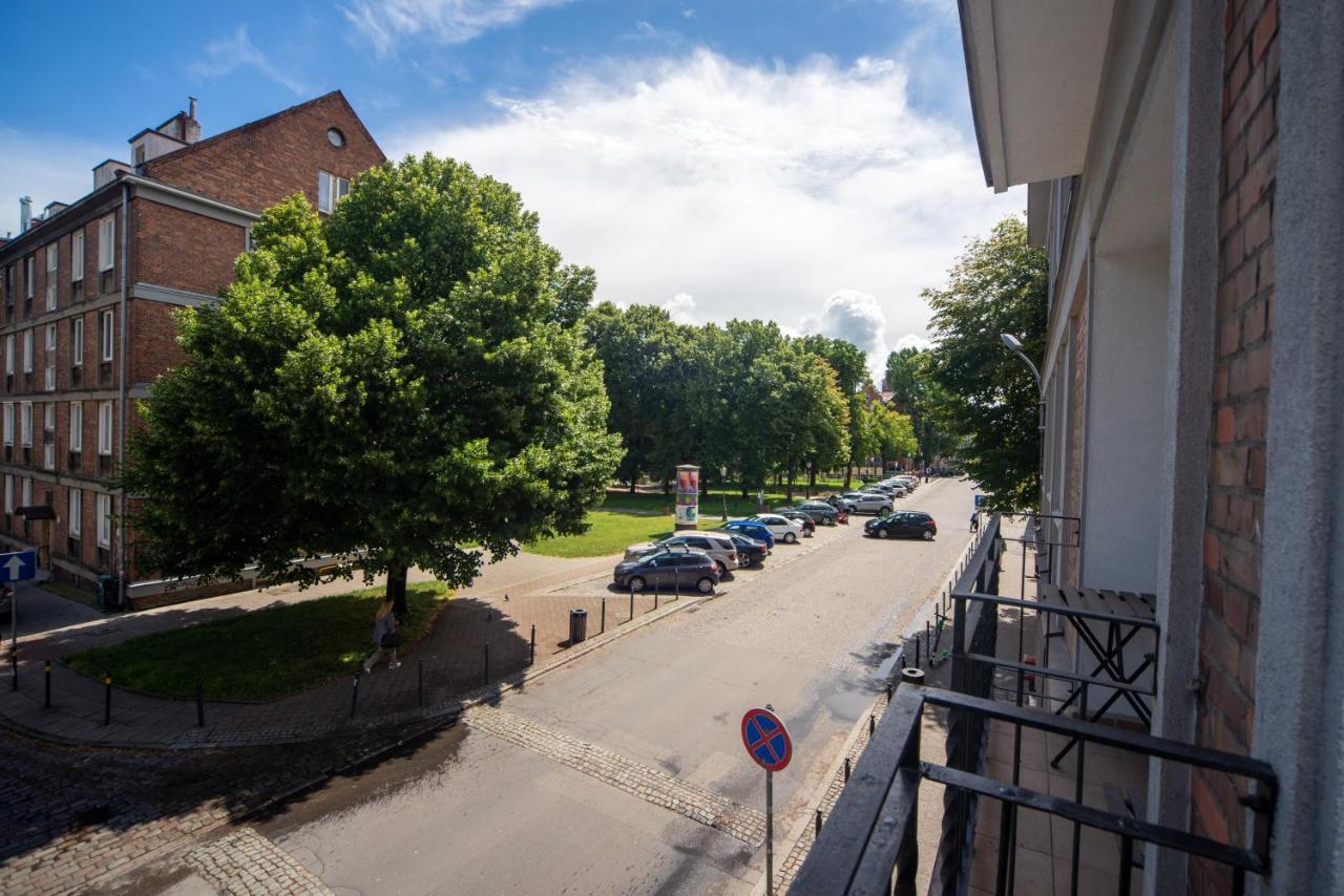 Maya'S Flats & Resorts 60 - Most Milosci Гданск Екстериор снимка